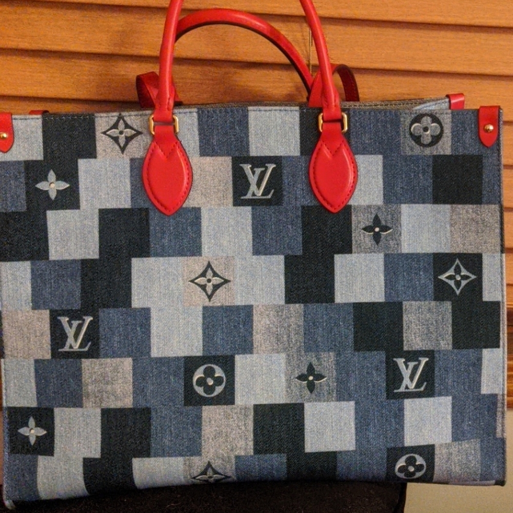Louis Vuitton Collector's Edition On The Go Tote